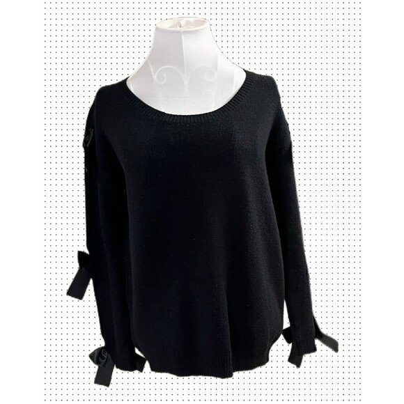 V Cristina Women’s Black Nylon/Polyester/Rayon Long Sleeve Sweater Small w/Bows - Picture 6 of 7